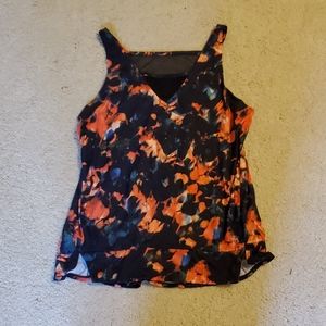 Flowy tank
